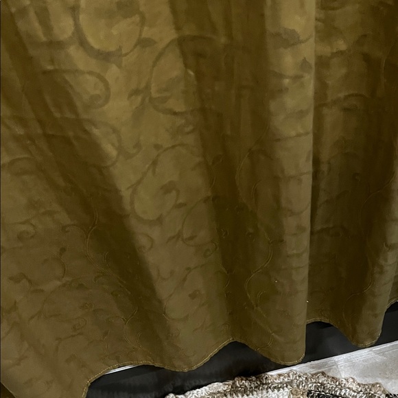 Gold Patterned Shower Curtain - Picture 3 of 5